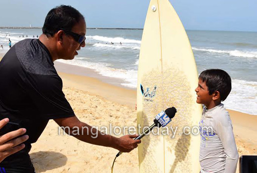 surfing skills in Panambur Beach 1